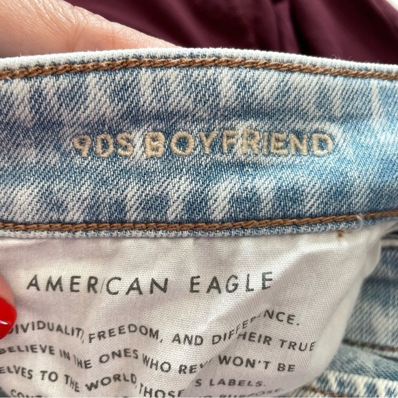 American Eagle Distressed 90’s Boyfriend Jeans High Rise Mom Denim Size 6 - Picture 6 of 8